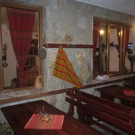 Momchil Unak Guest house 2*